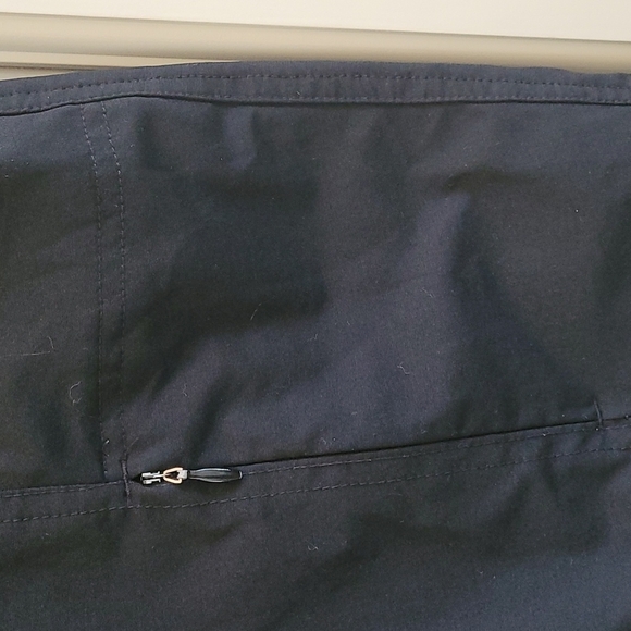 32 Degree Black Cargo Athletic Shorts - Picture 2 of 4
